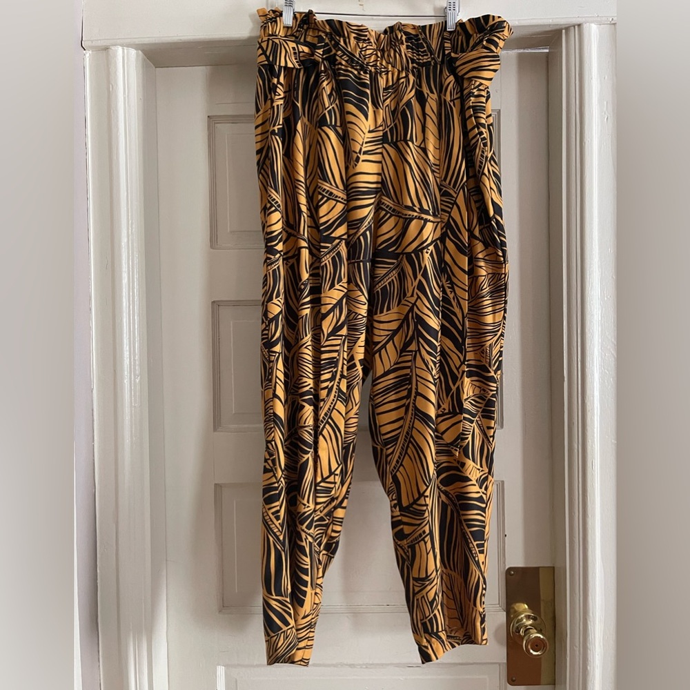 Palm print paperbag pants